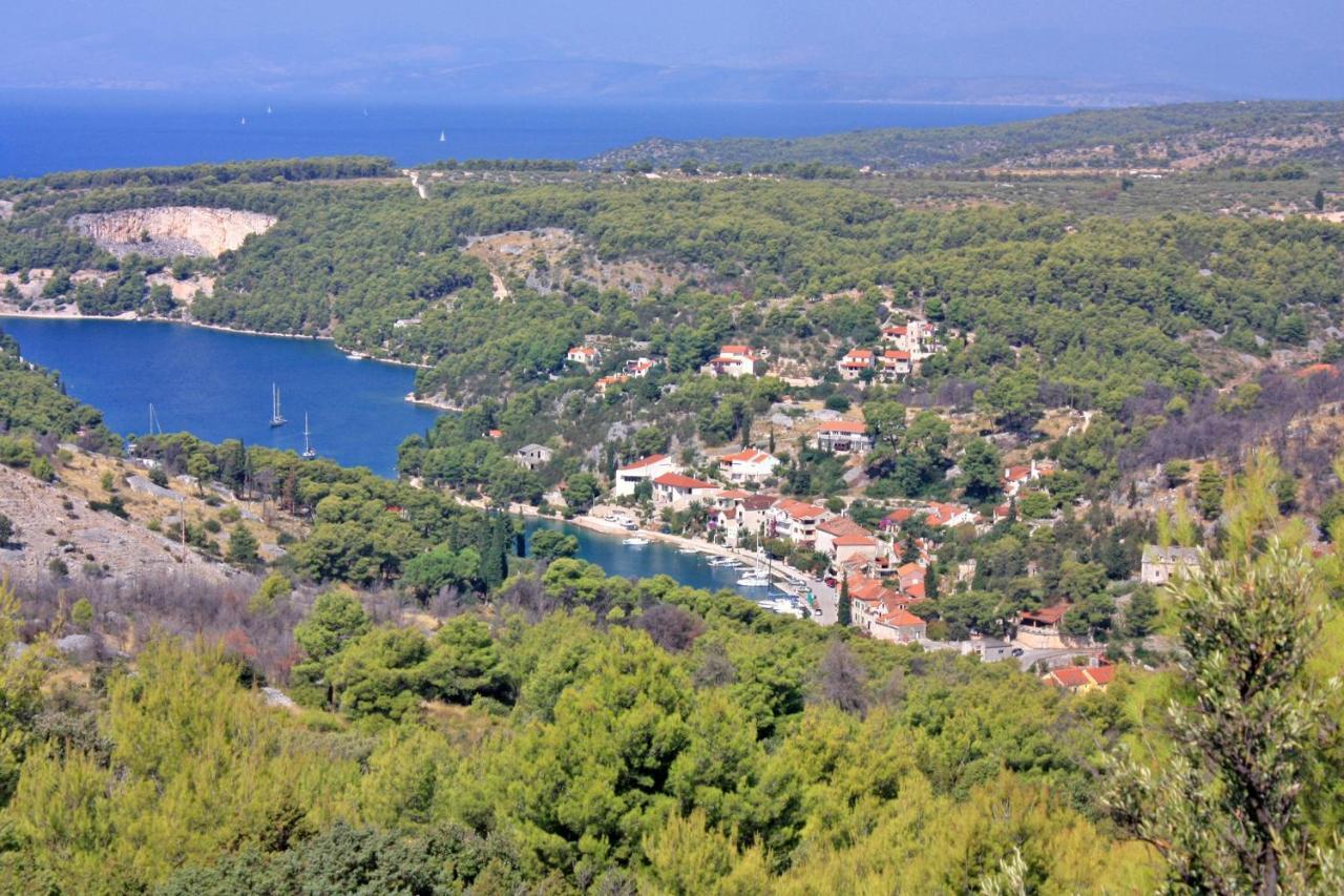 Apartments By The Sea Bobovisca Na Moru, Brac - 5682 Lozisce Exterior foto